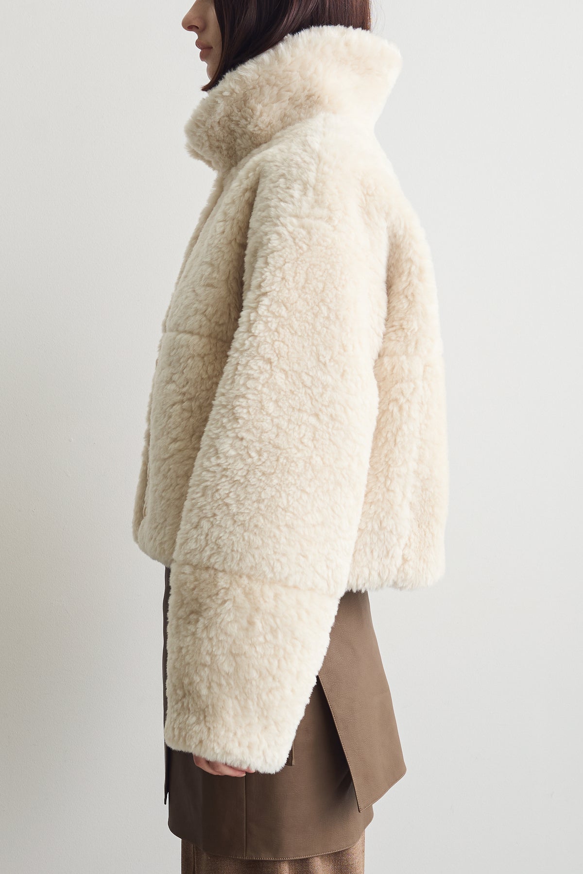 color_ivory