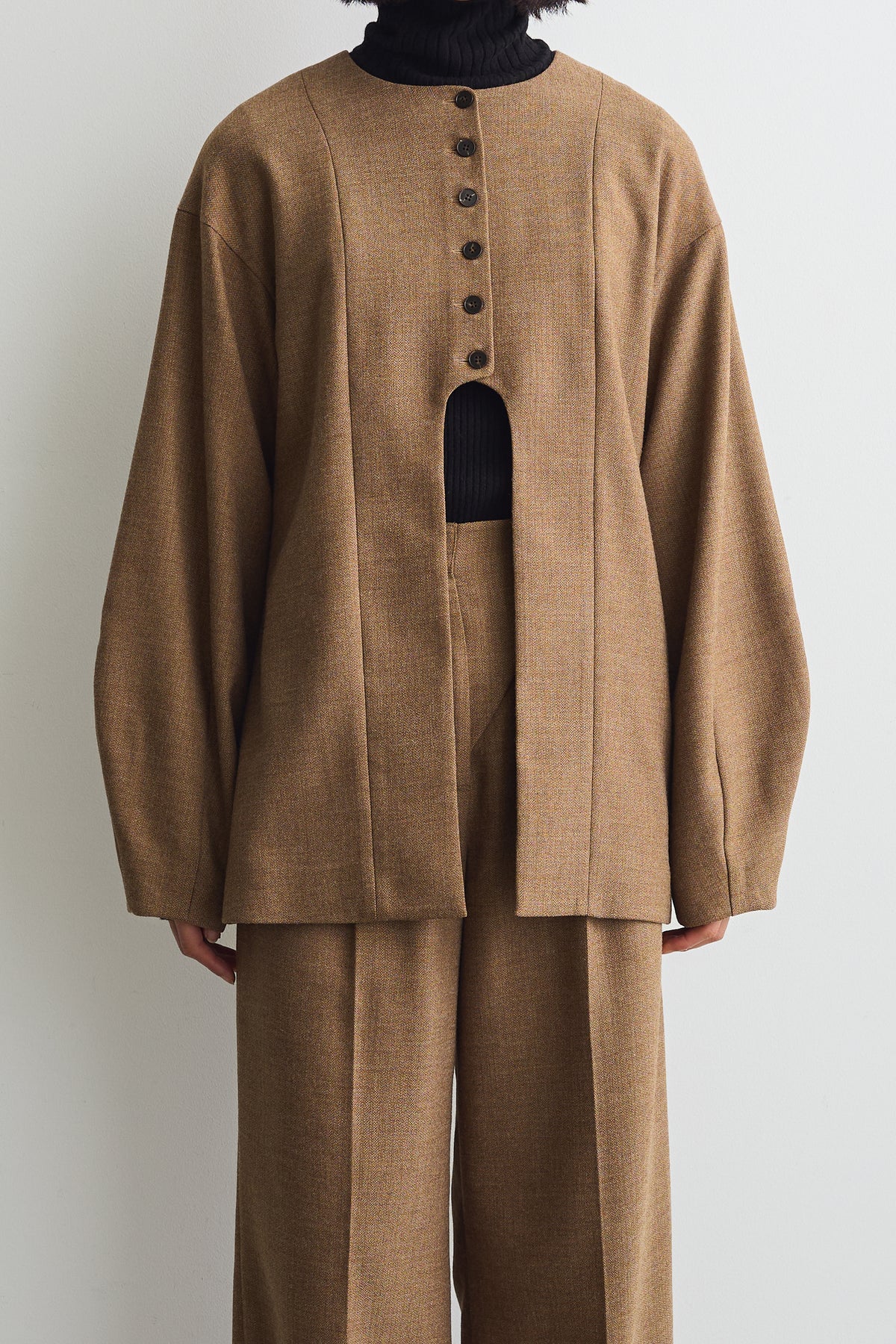 color_brown