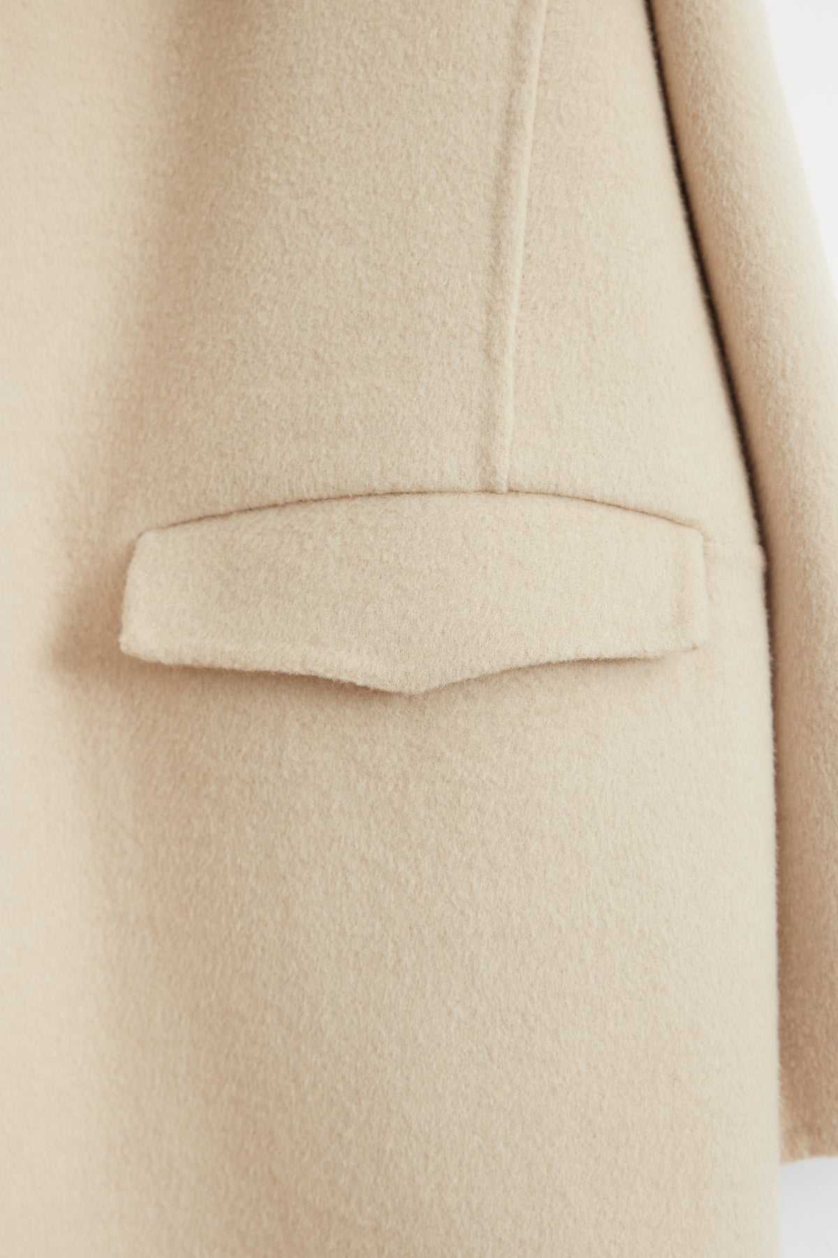 color_beige