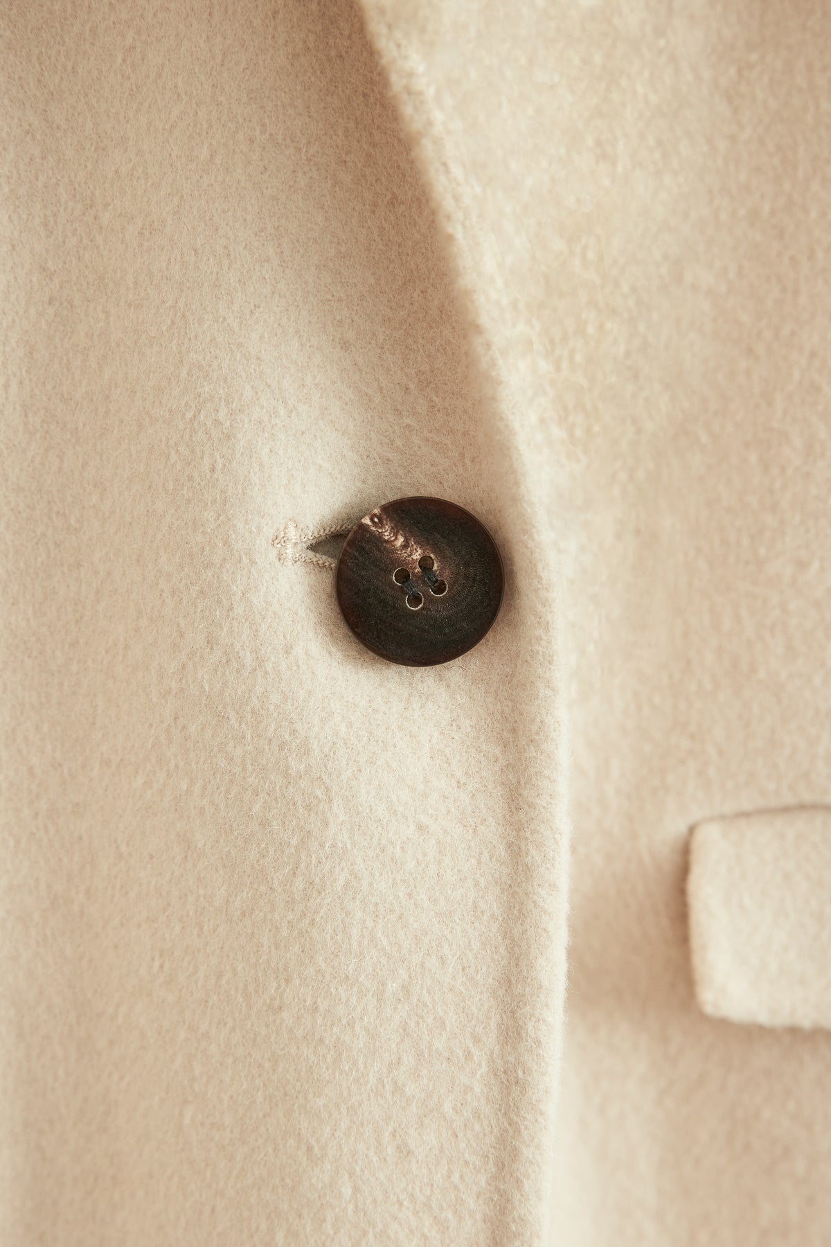 color_beige