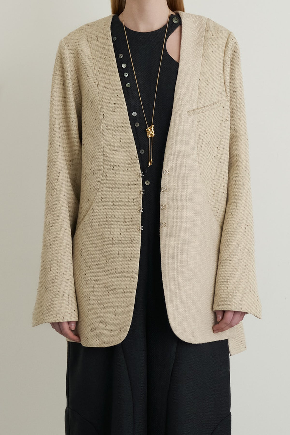 color_beige