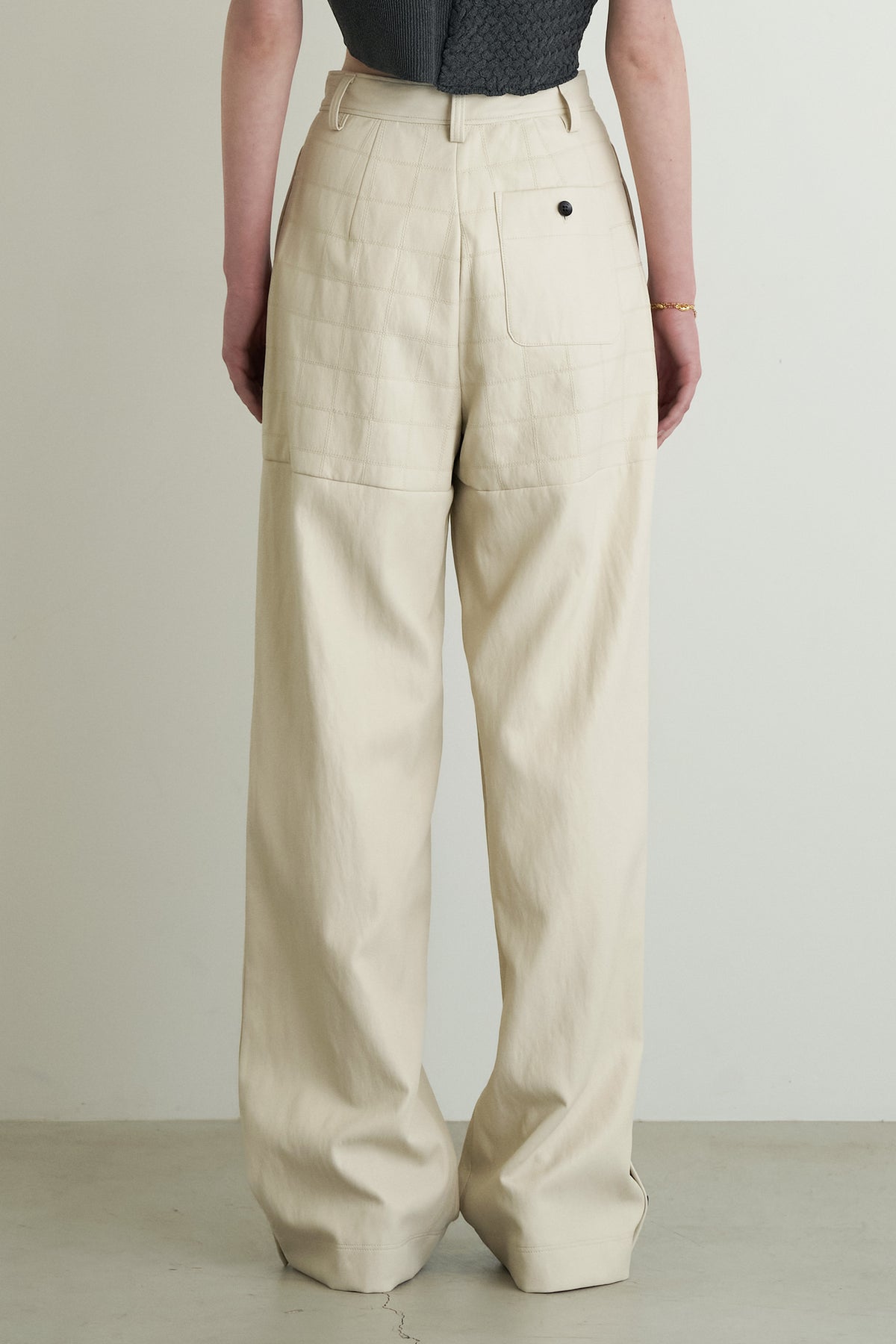 color_offwhite