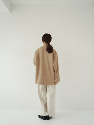 スタッフの顔写真