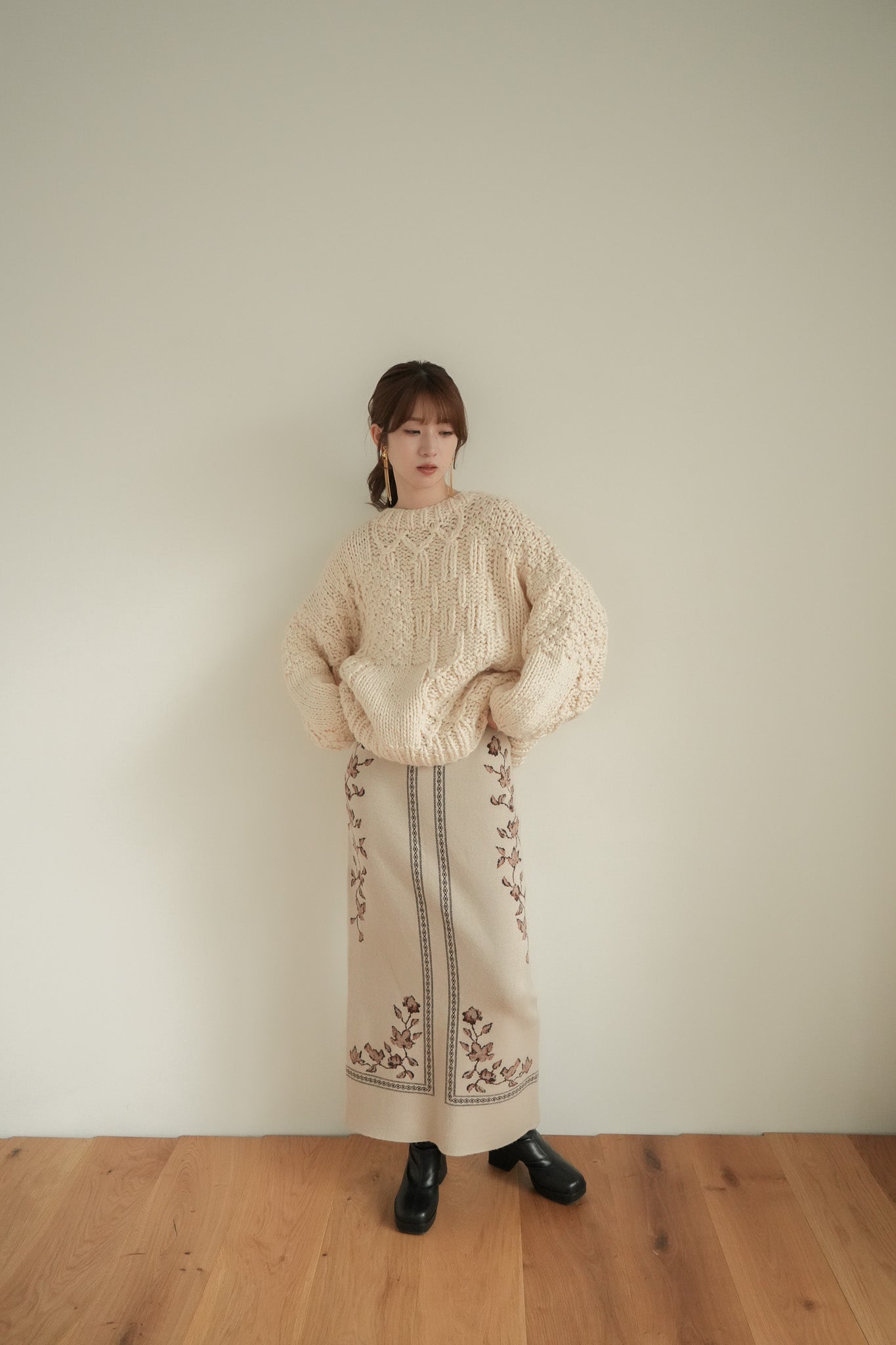 eaphi scarf motif knit skirt beigeファッション