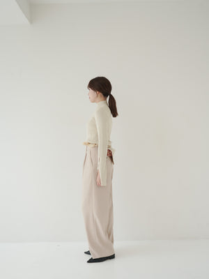 スタッフの顔写真