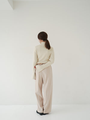 スタッフの顔写真