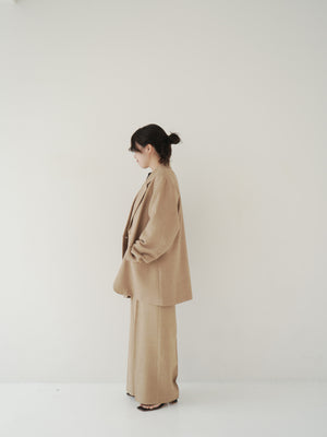 スタッフの顔写真