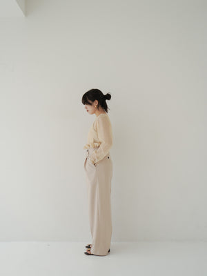 スタッフの顔写真