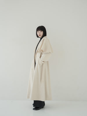 スタッフの顔写真