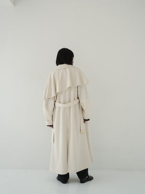 スタッフの顔写真