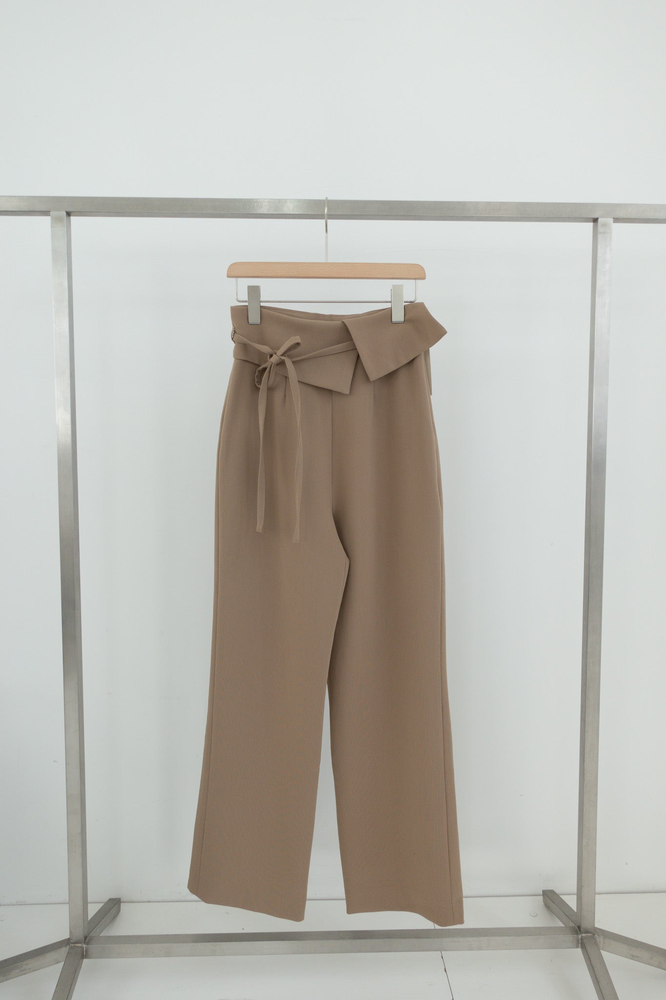 Eaphi asymmetry wrap belt pants brown-