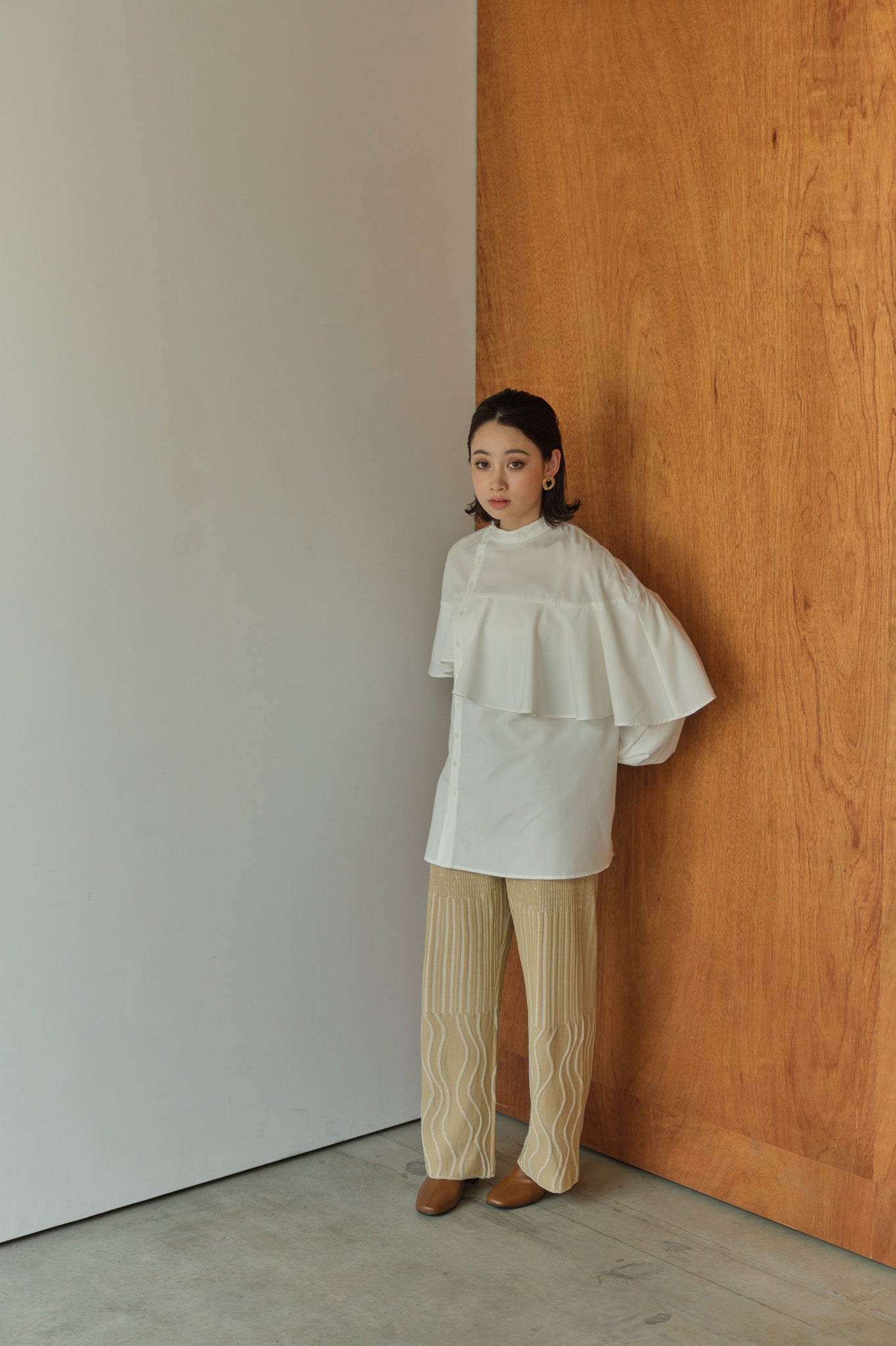 big ruffle asymmetry blouse – Eaphi
