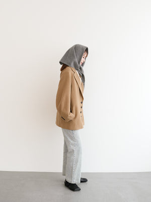 スタッフの顔写真