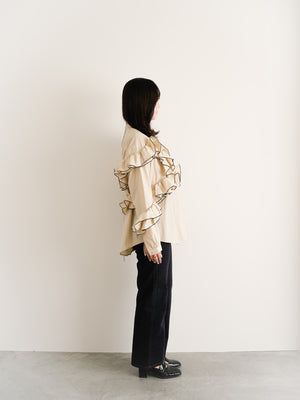 スタッフの顔写真