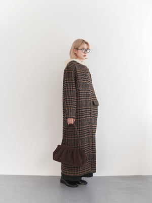 スタッフの顔写真