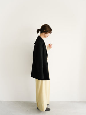 スタッフの顔写真