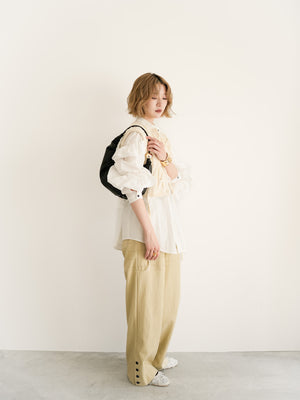 スタッフの顔写真