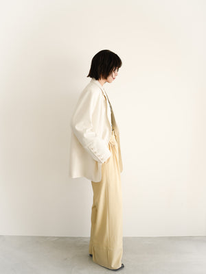 スタッフの顔写真