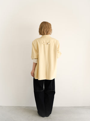 スタッフの顔写真