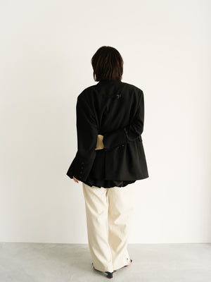 スタッフの顔写真