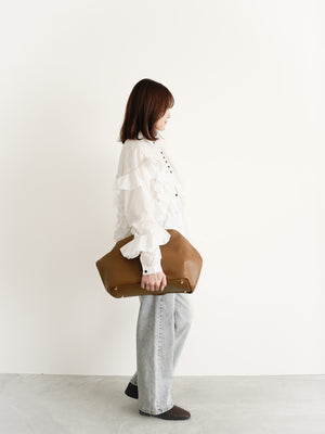 スタッフの顔写真