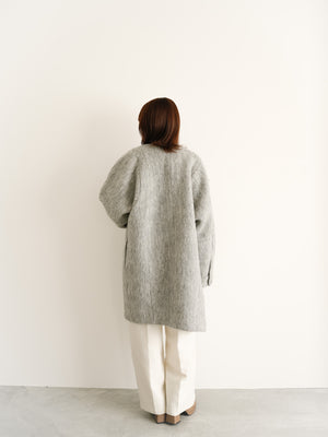 スタッフの顔写真