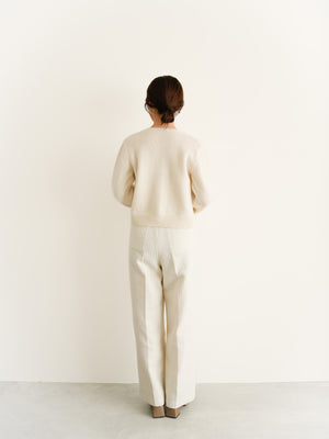 スタッフの顔写真