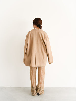 スタッフの顔写真