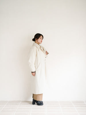 スタッフの顔写真