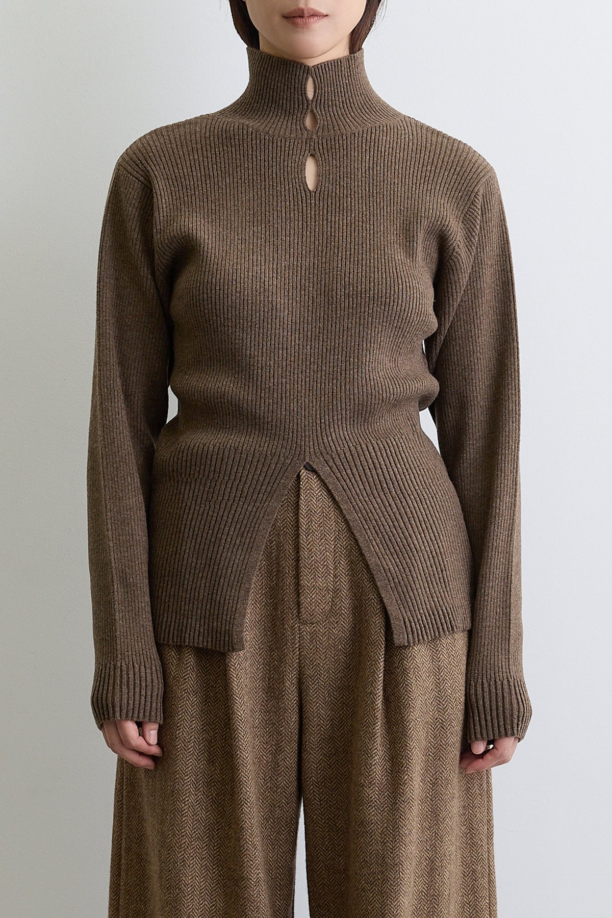 color_brown