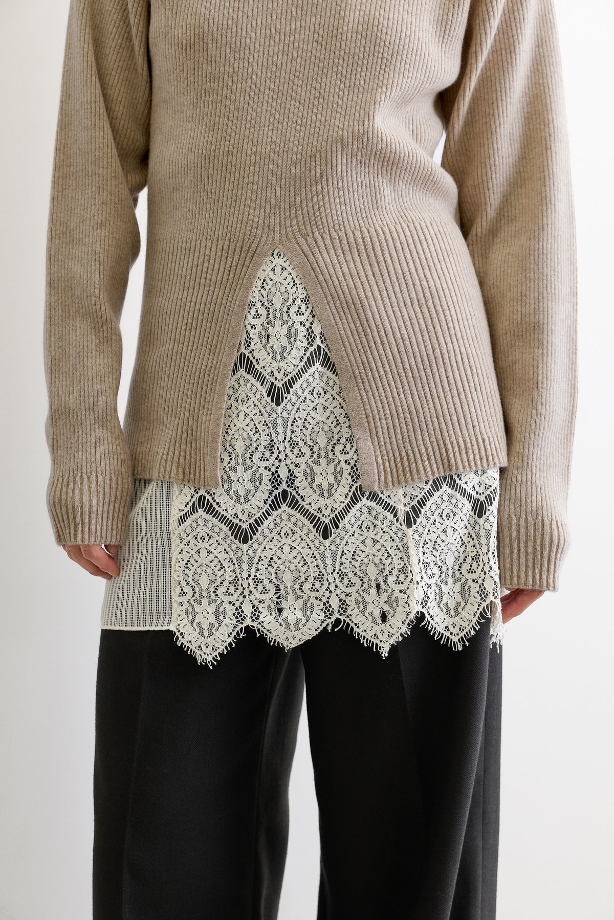 color_beige