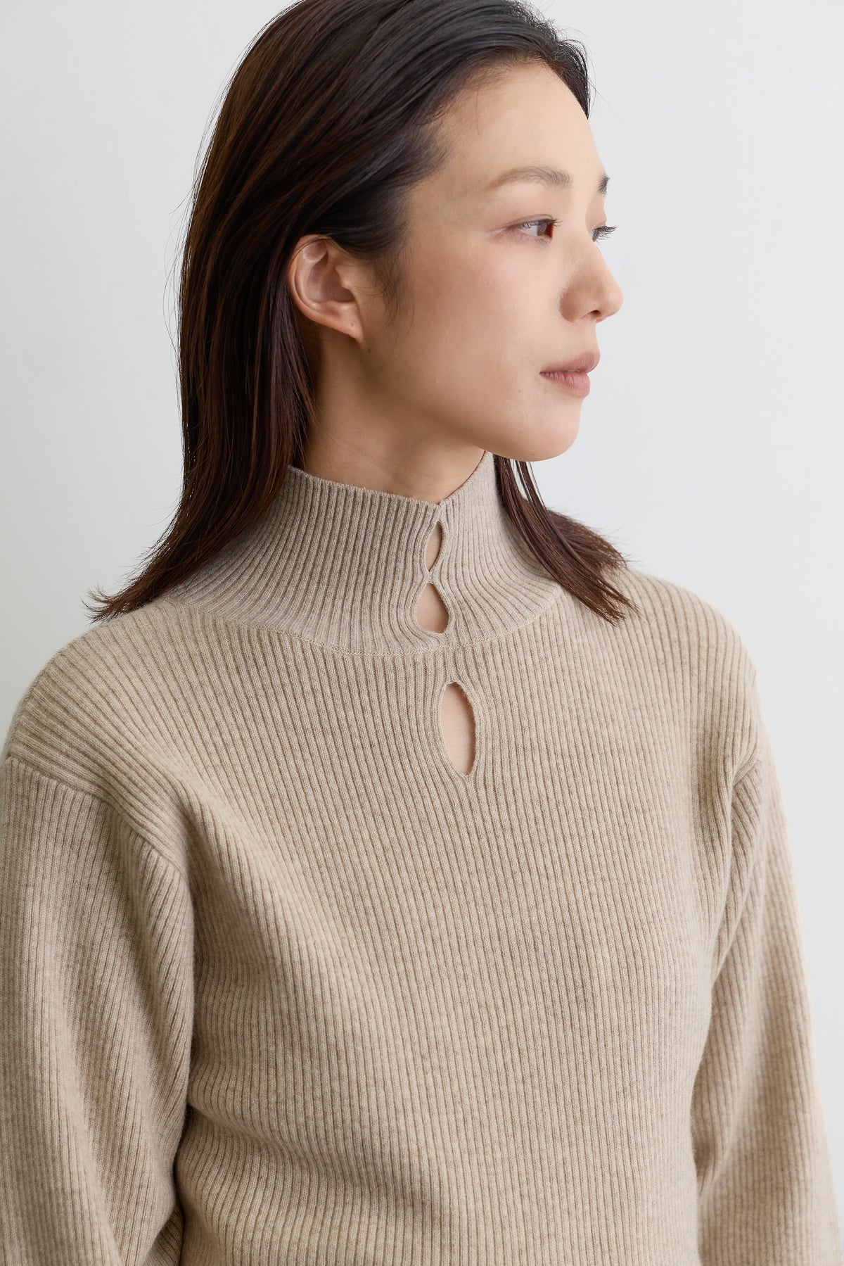 color_beige