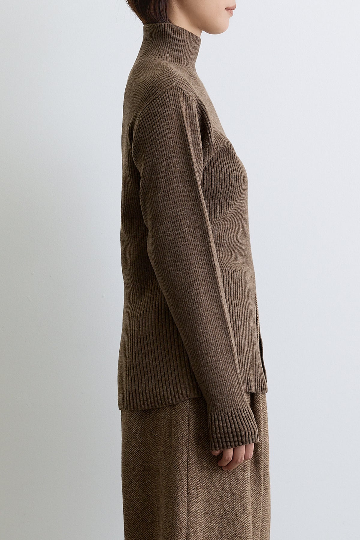 color_brown