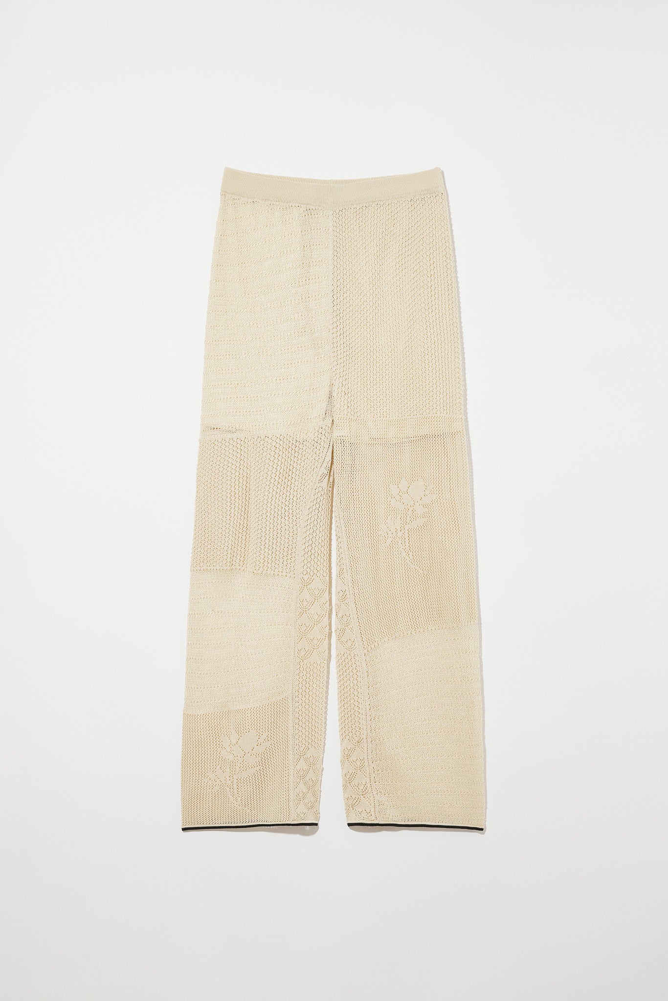 FLUFFY SHORT PANTS