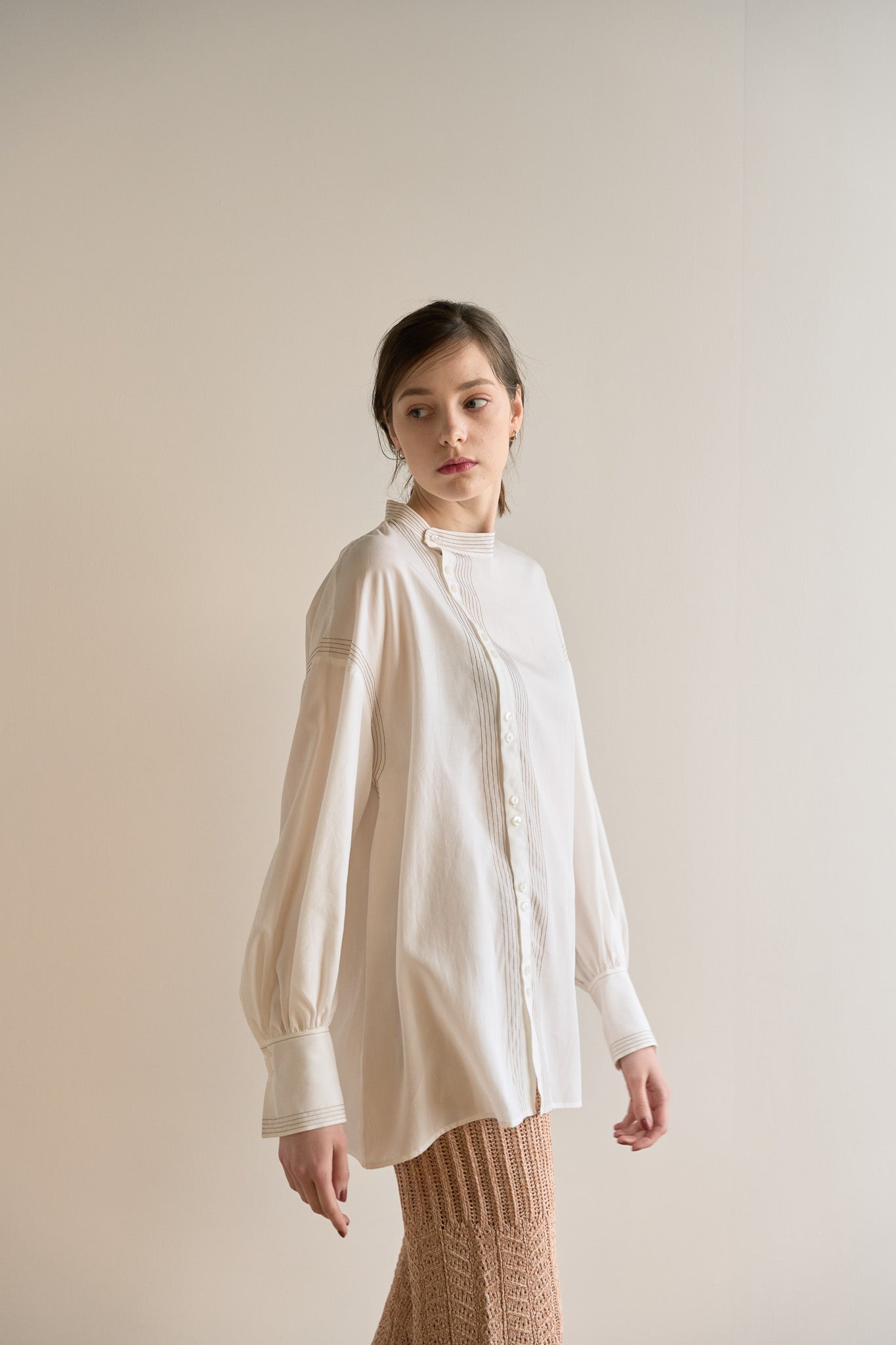 acka  asymmetry blouse タグ付き