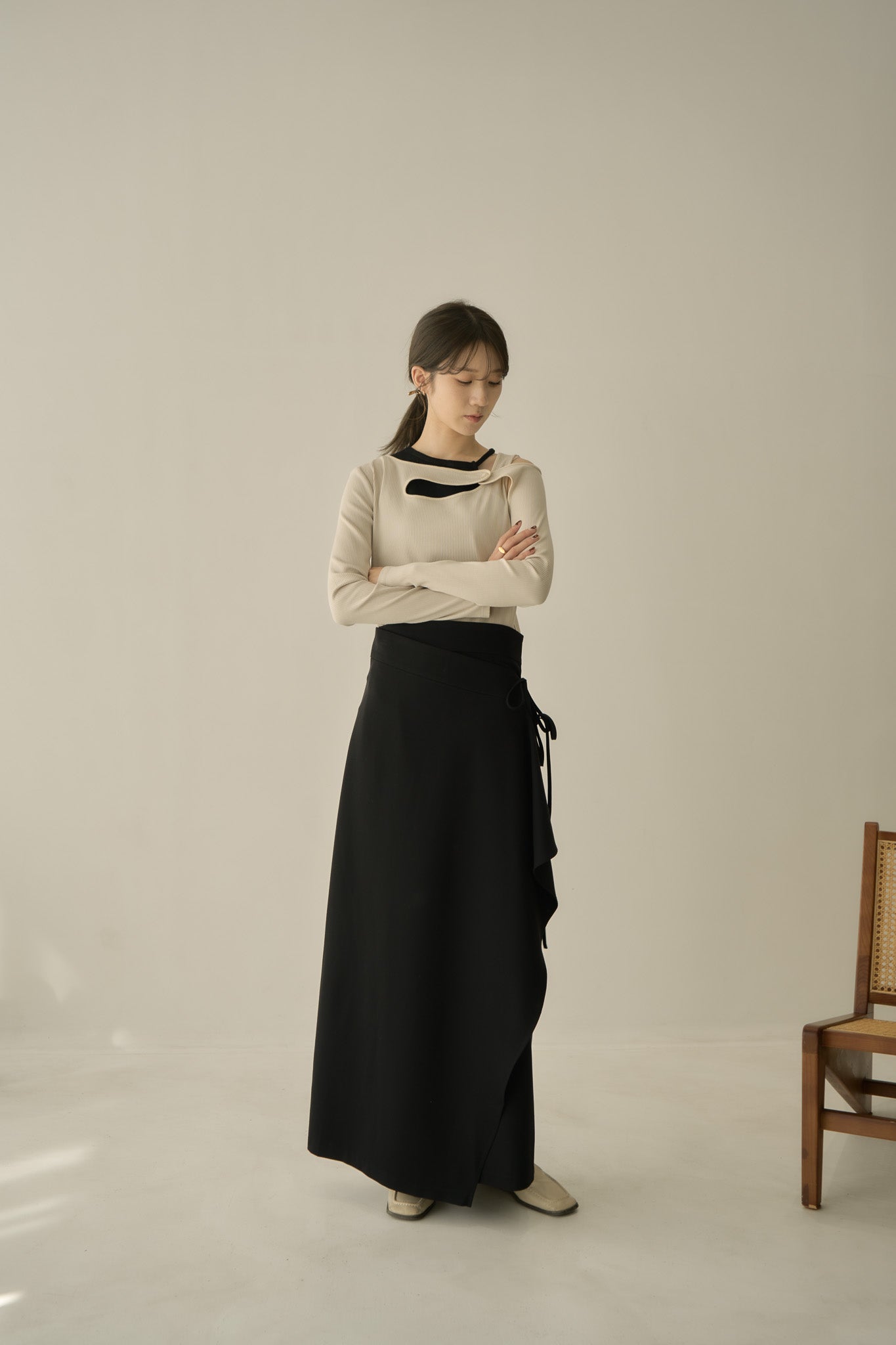 【23SS】asymmetry front hole tops