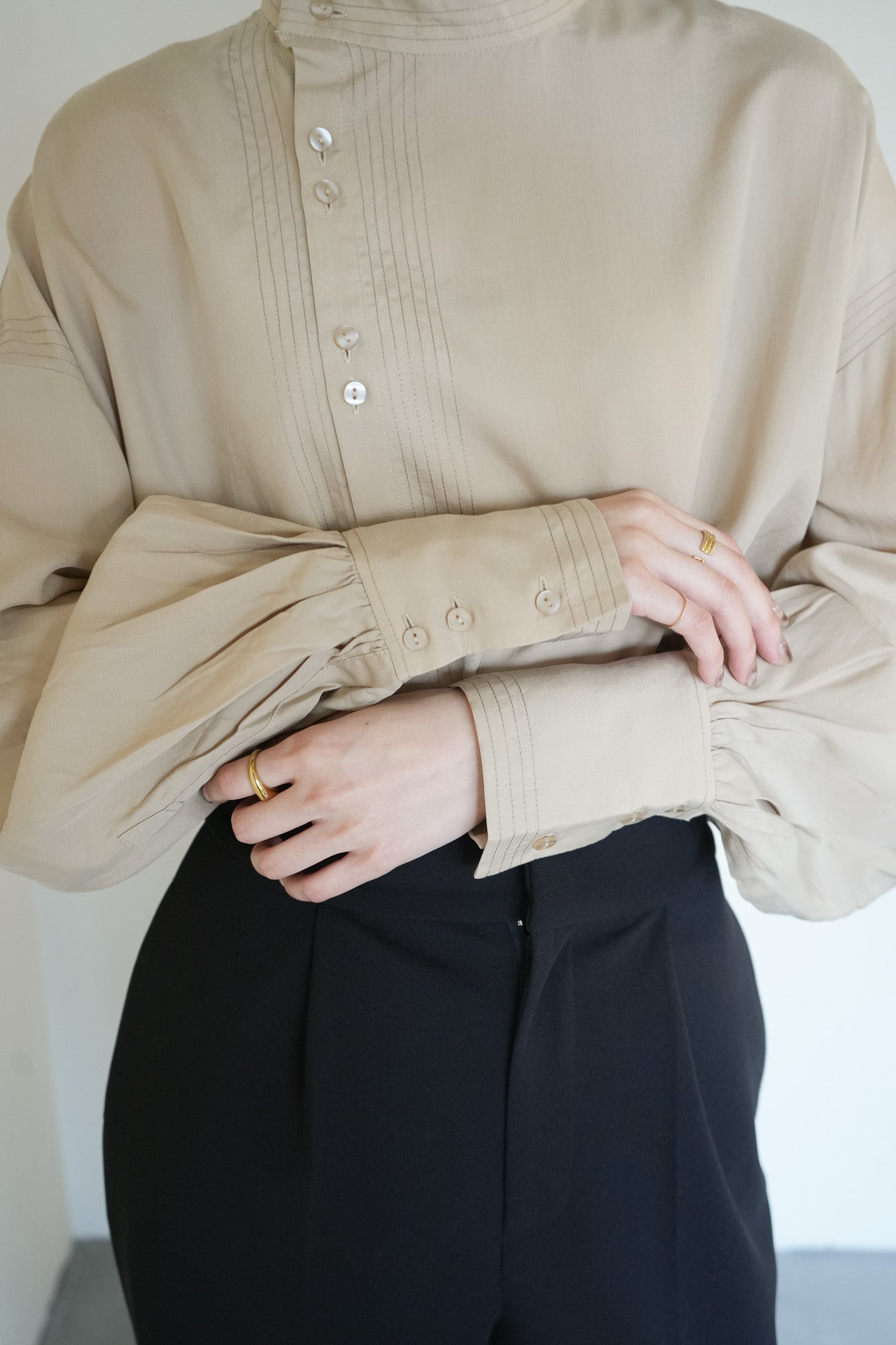 asymmetry stitch blouse